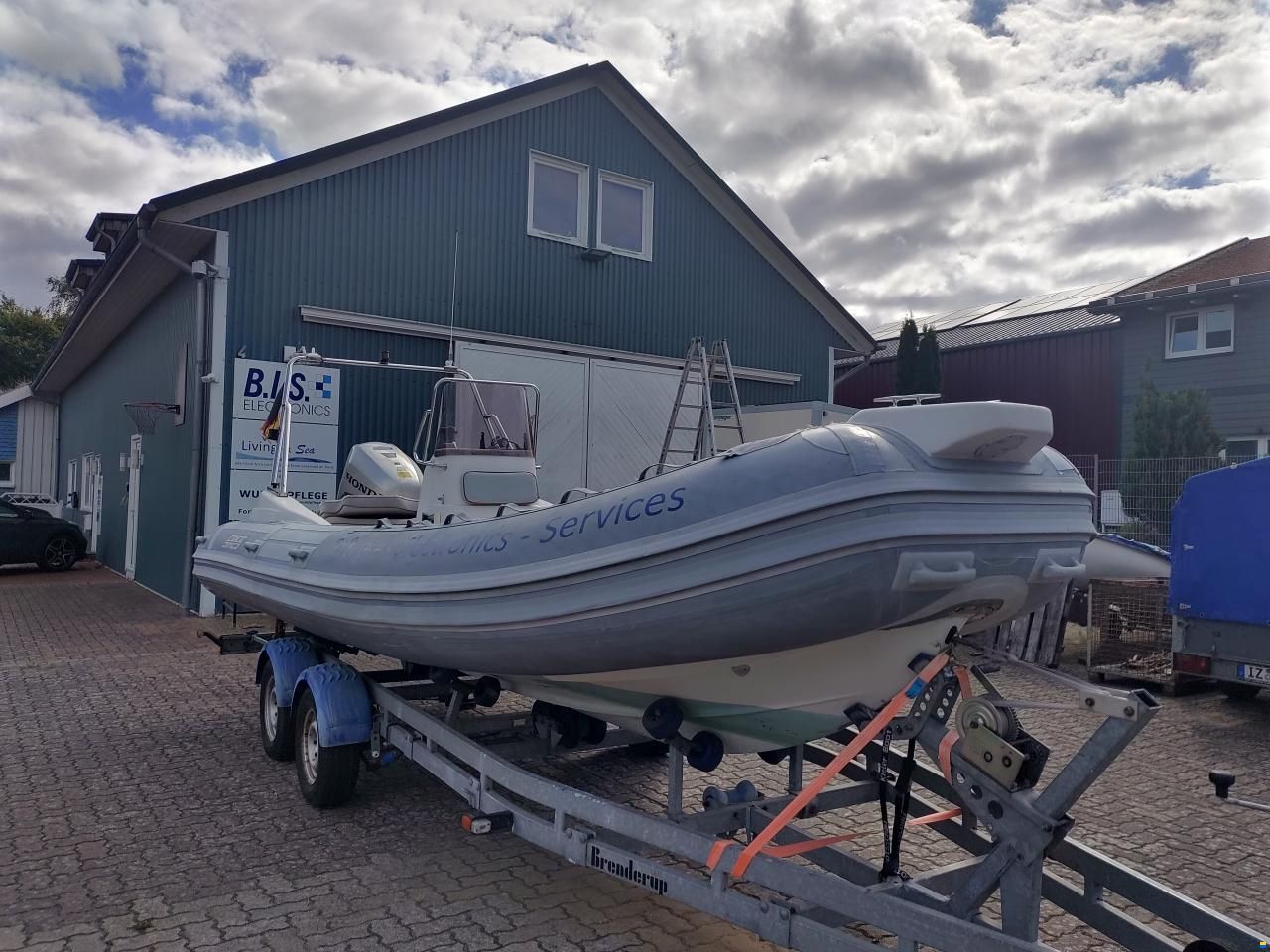 SACS Pro 590 RIB