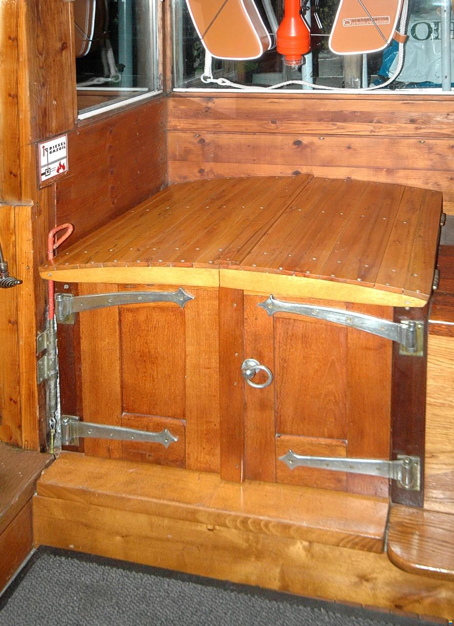 Luxemotor, Wohnschiff