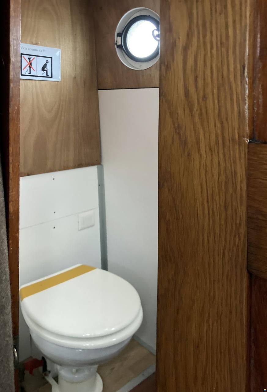 Luxemotor, Wohnschiff