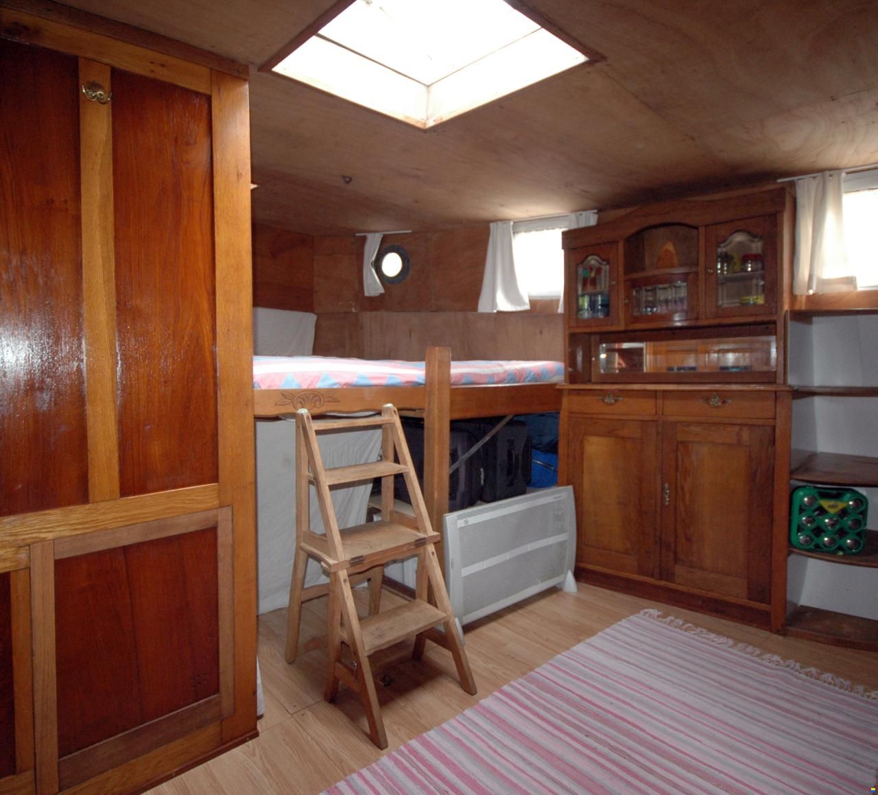 Luxemotor, Wohnschiff