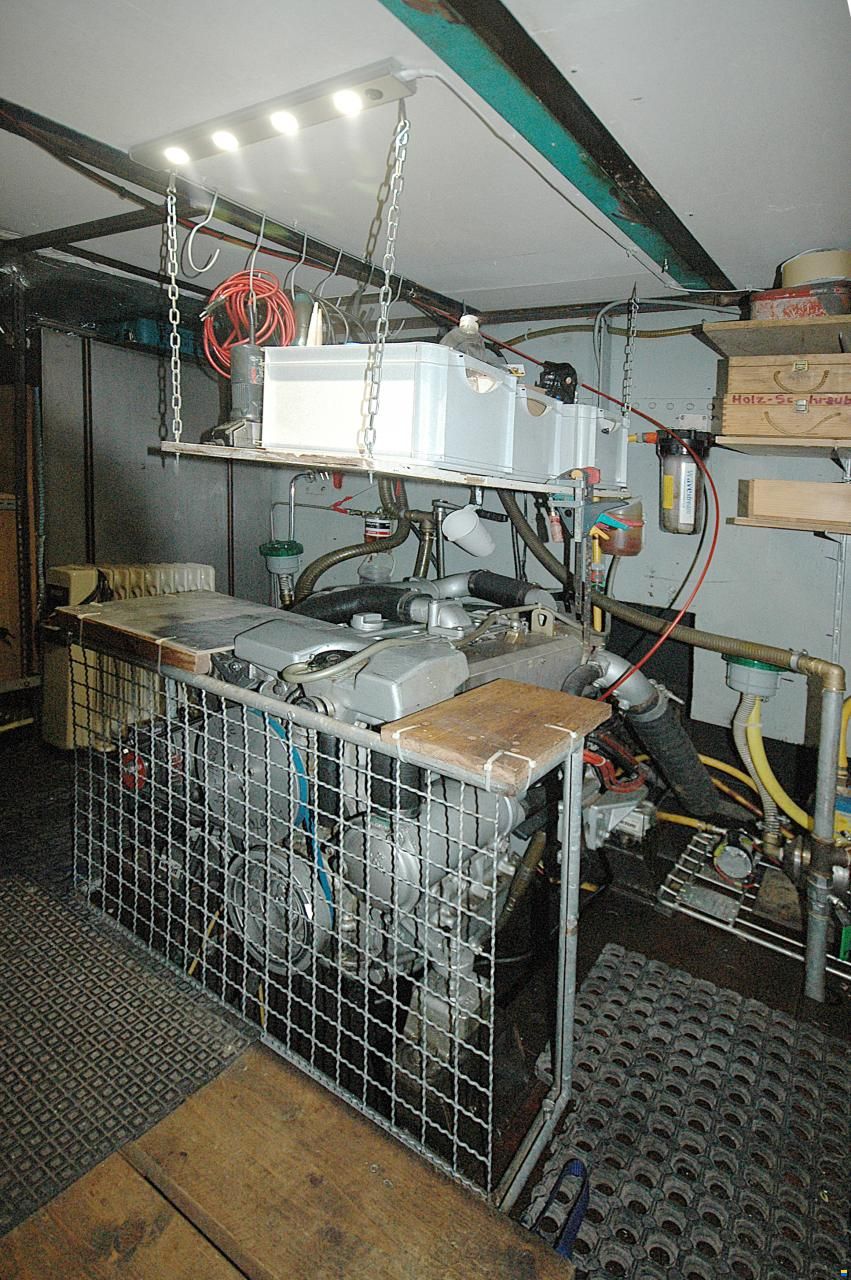 Luxemotor, Wohnschiff