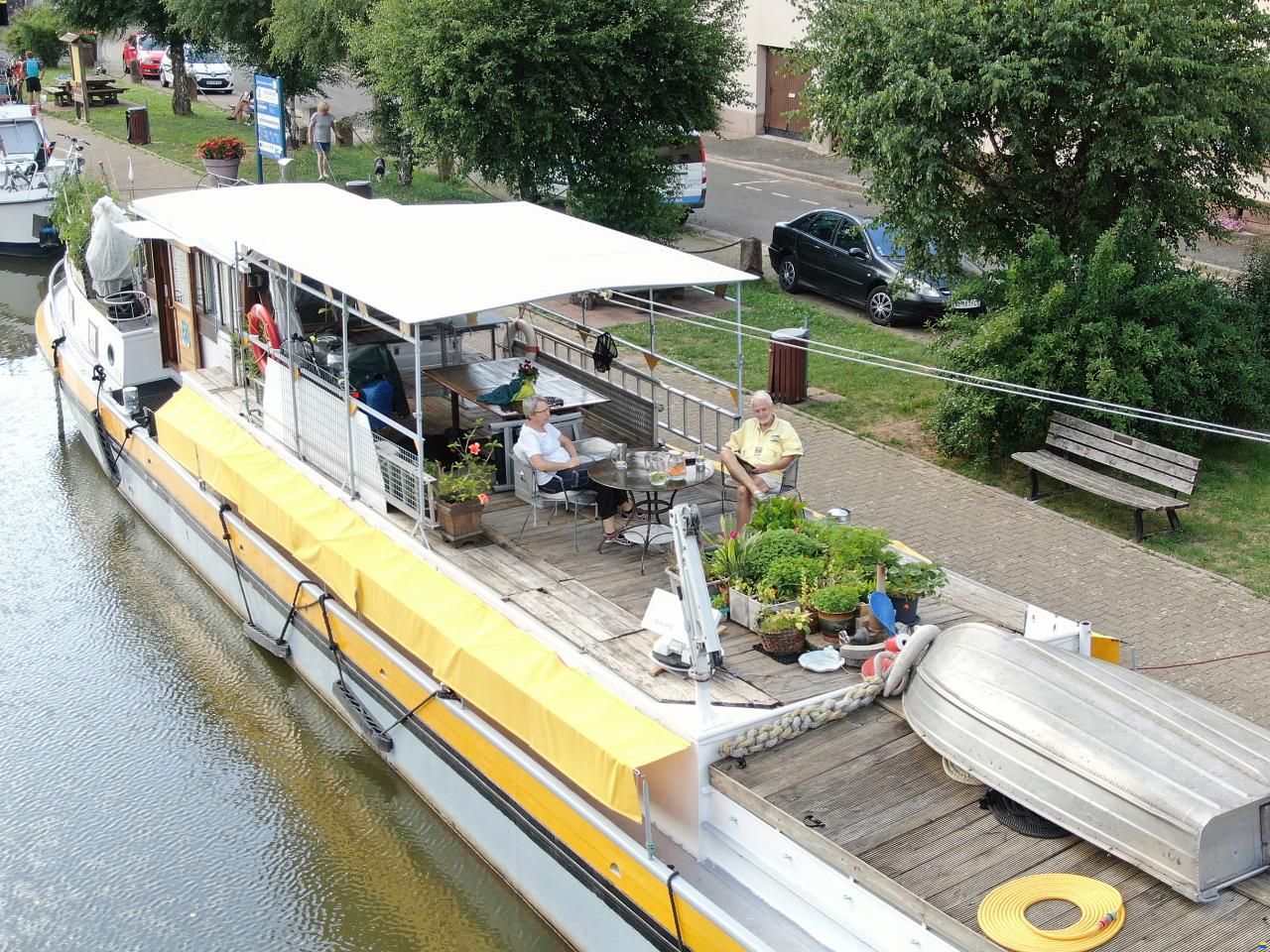 Luxemotor, Wohnschiff