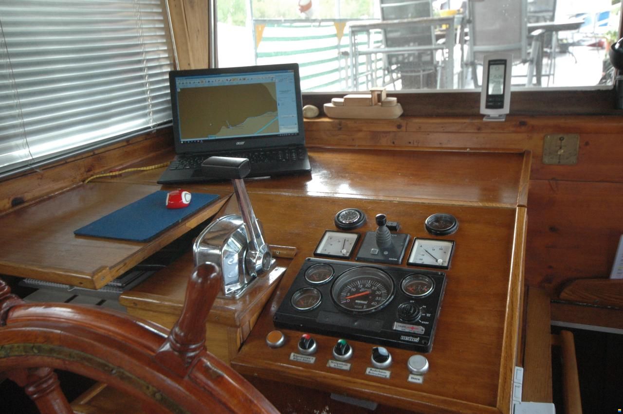 Luxemotor, Wohnschiff