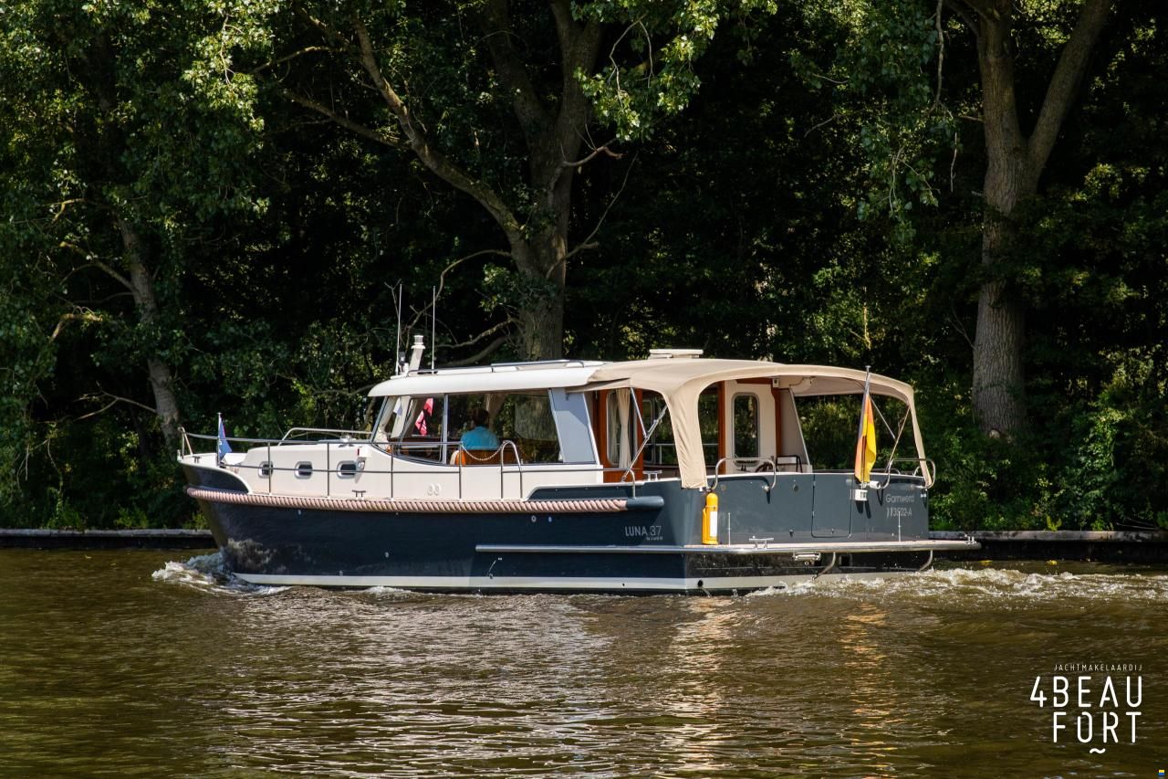 Brandsma Luna 37