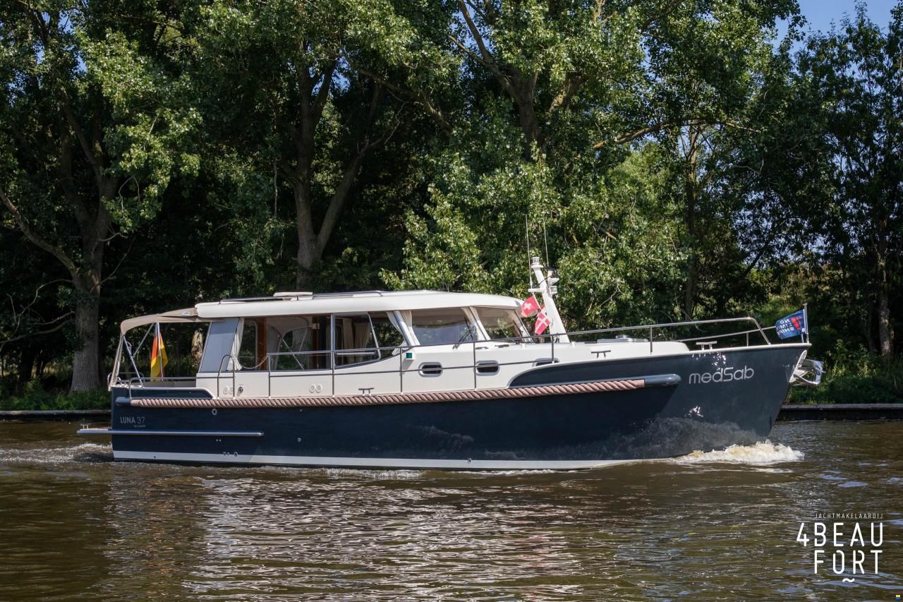 Brandsma Luna 37