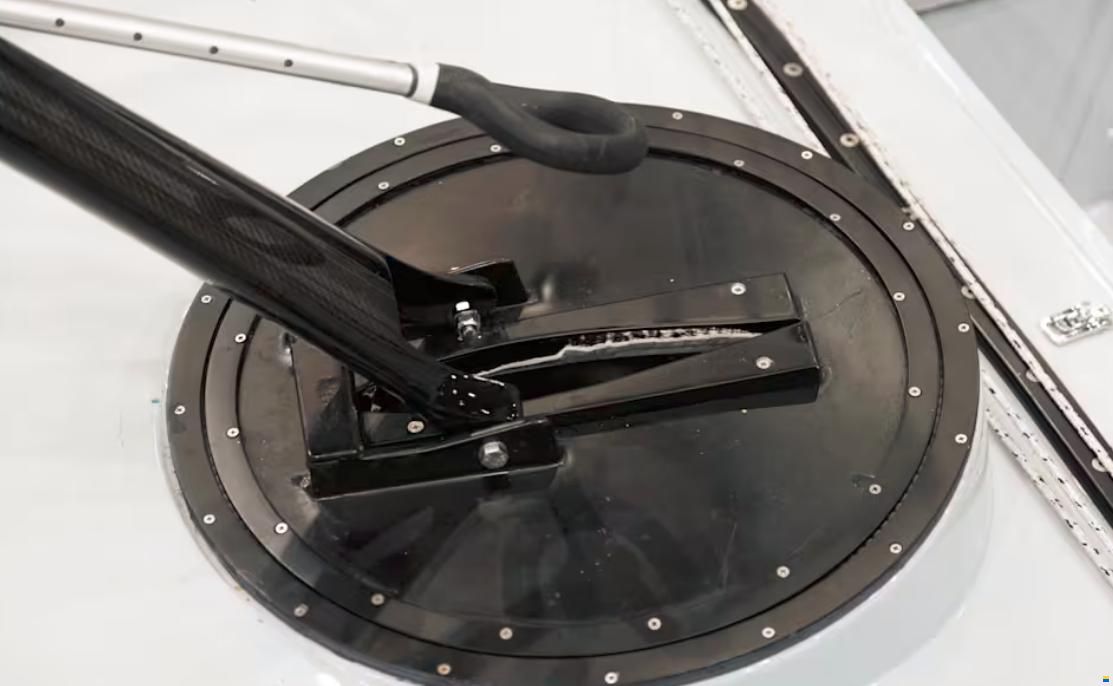 Aeolos Composites P30 Aeolos