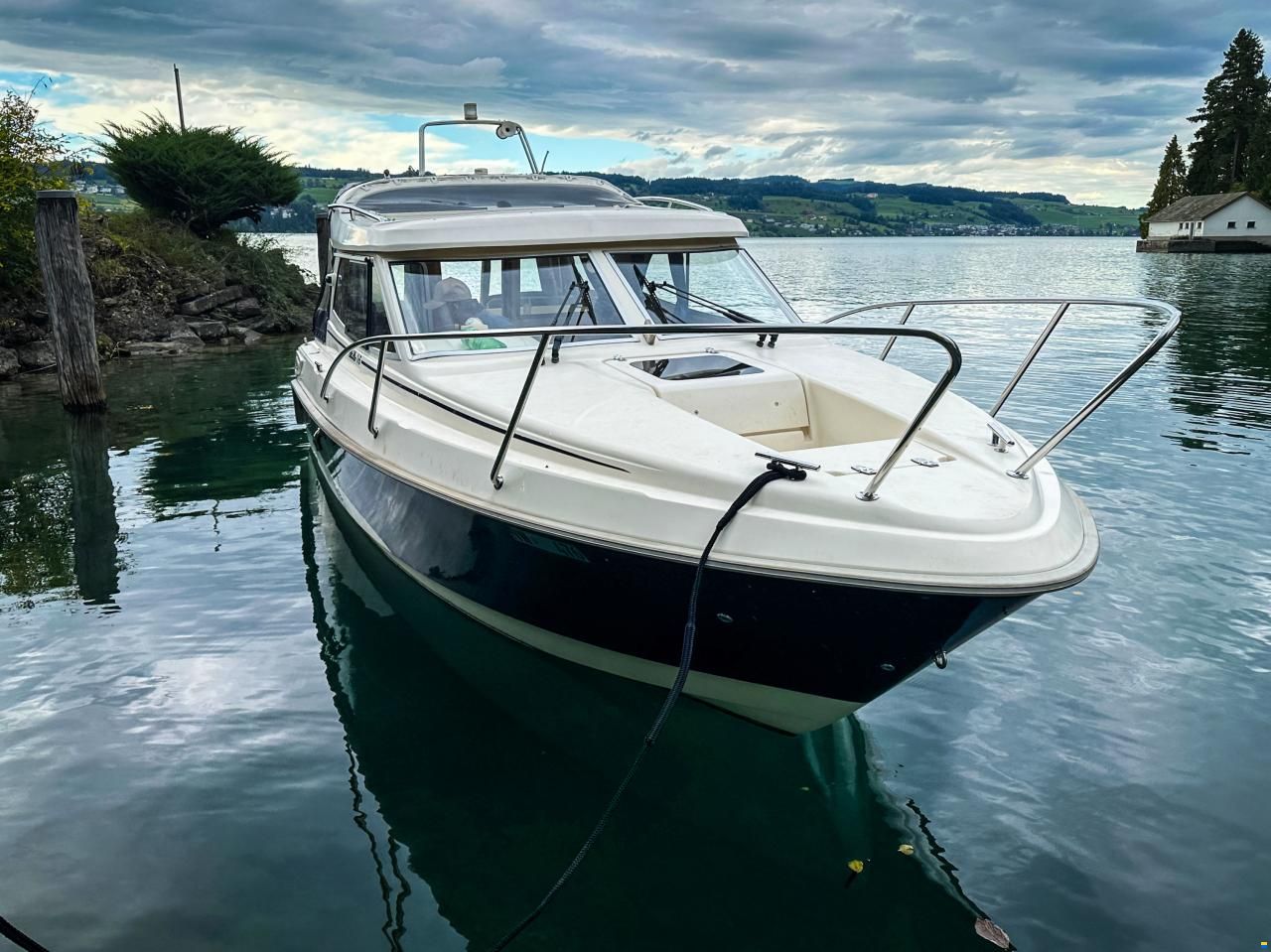Bella 765 Cabin