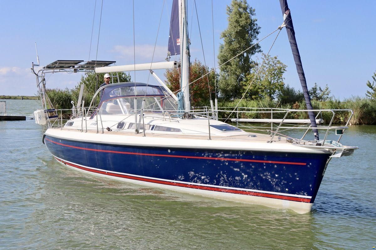 Maxi 38