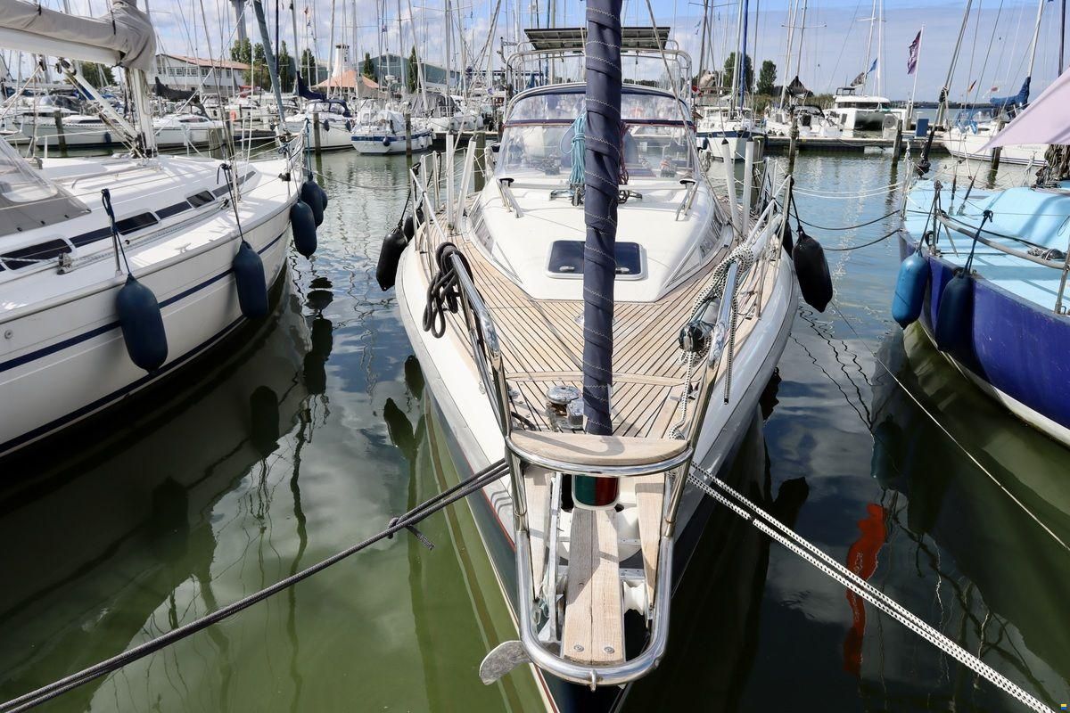 Maxi 38