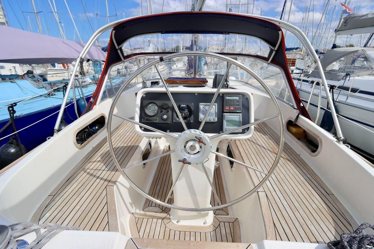Maxi 38