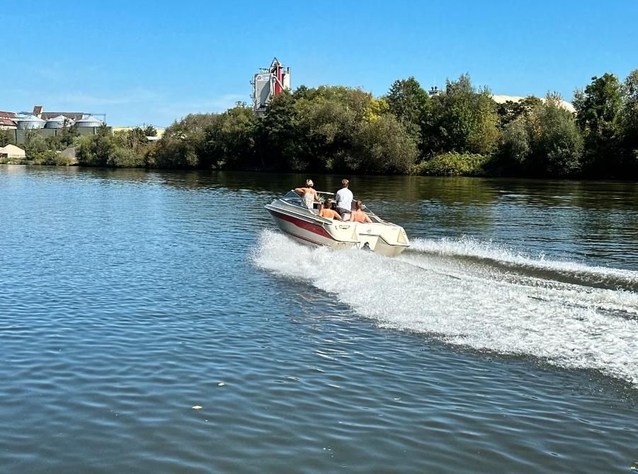 Sea Ray 200 CC