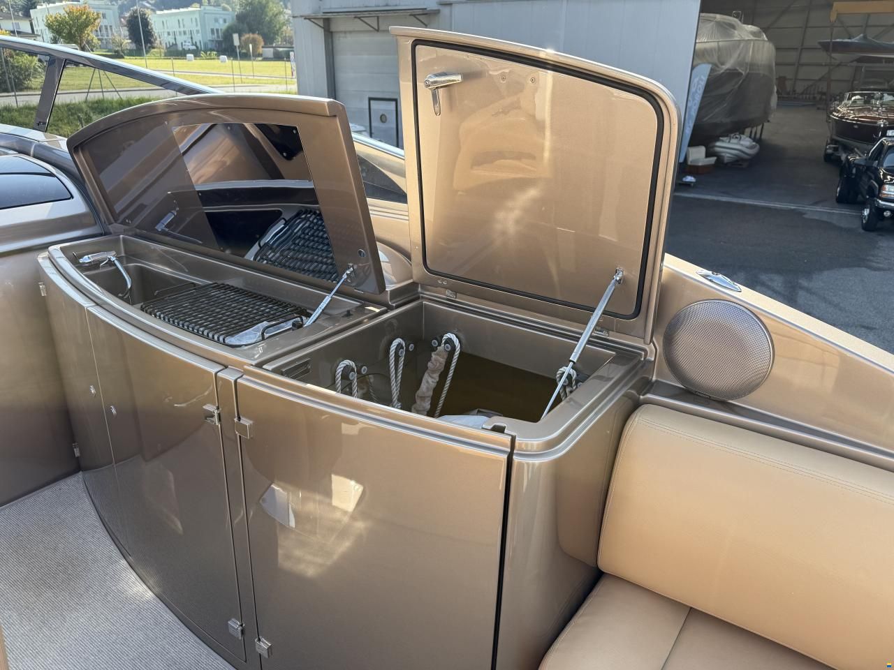 Riva RAMA 44