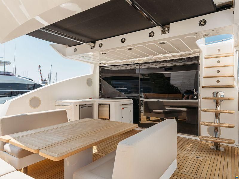 Sunseeker Predator 92