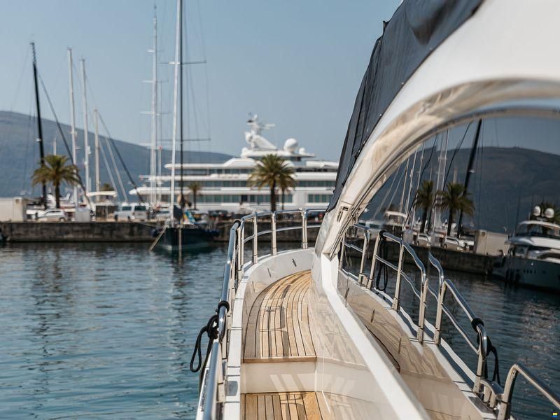 Sunseeker Predator 92