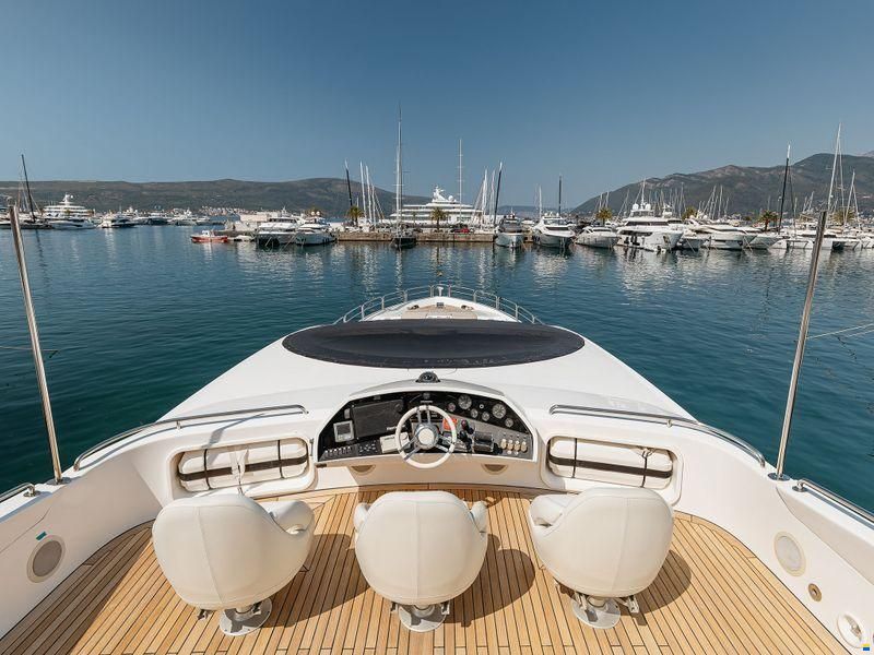 Sunseeker Predator 92