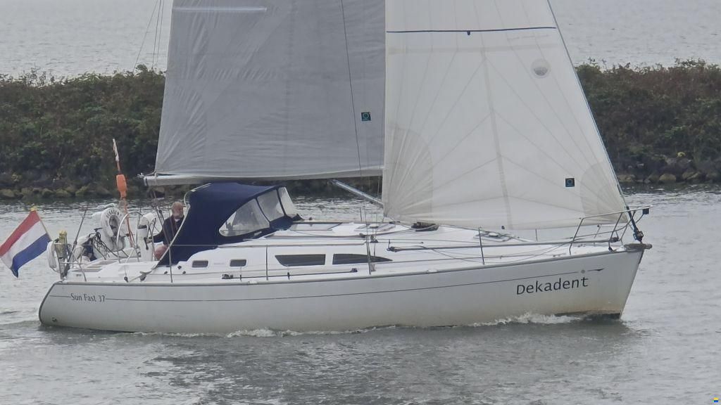 Jeanneau Sun Fast 37