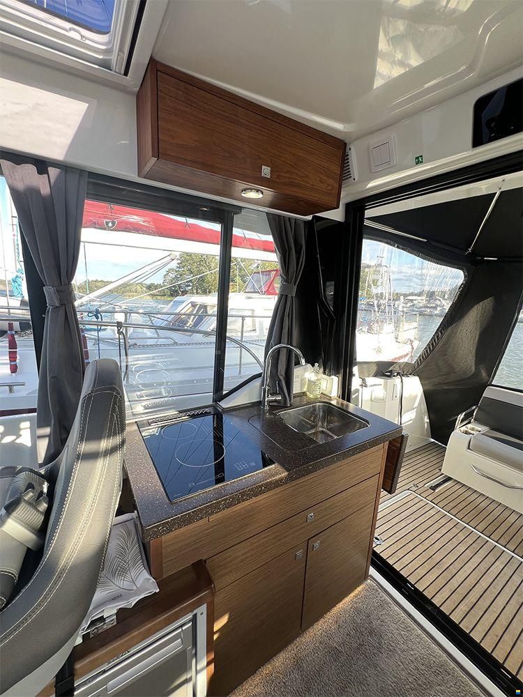 Jeanneau Merry Fisher 895