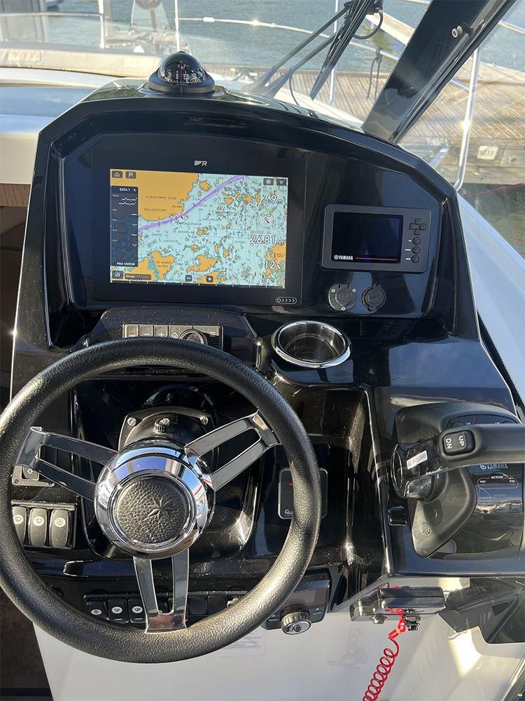 Jeanneau Merry Fisher 895