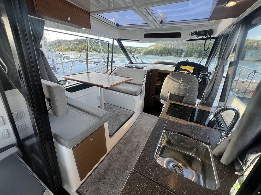 Jeanneau Merry Fisher 895