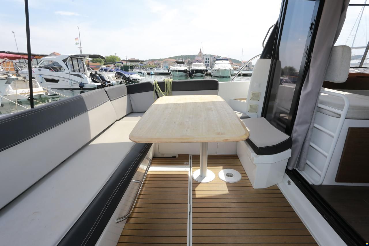 Jeanneau Merry Fisher 1095
