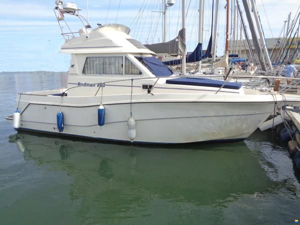 Rodman 800 Fly