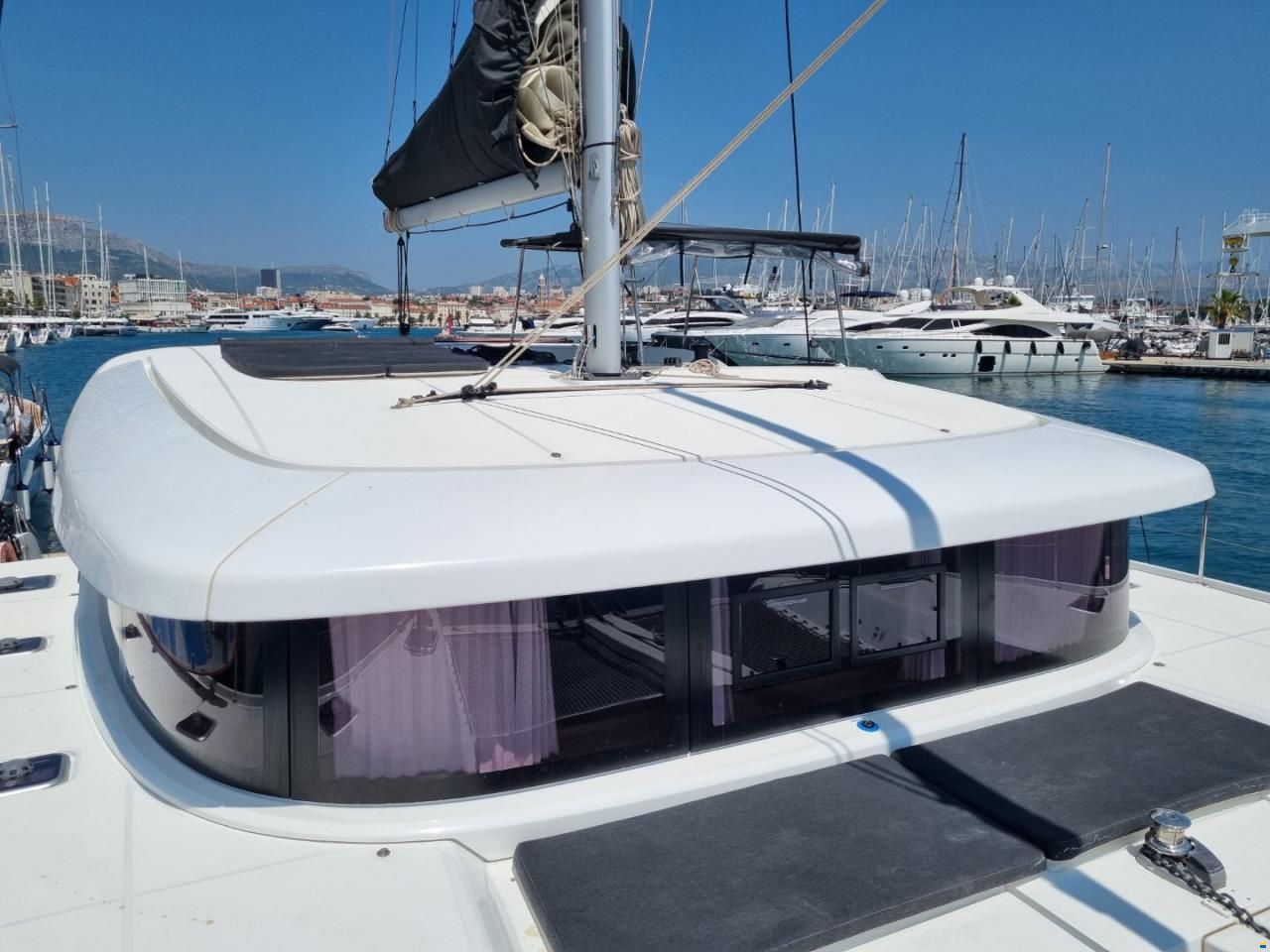 Lagoon 42