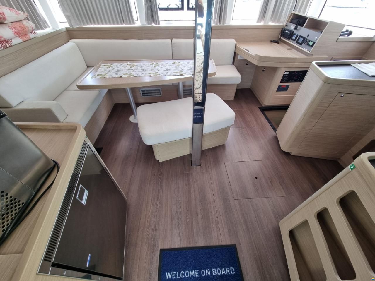 Lagoon 42