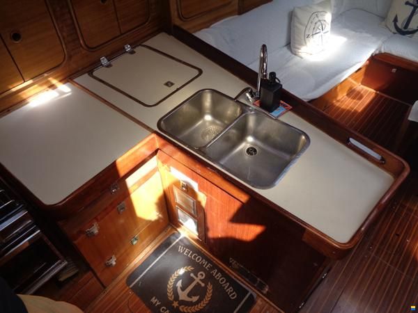 Bavaria 44