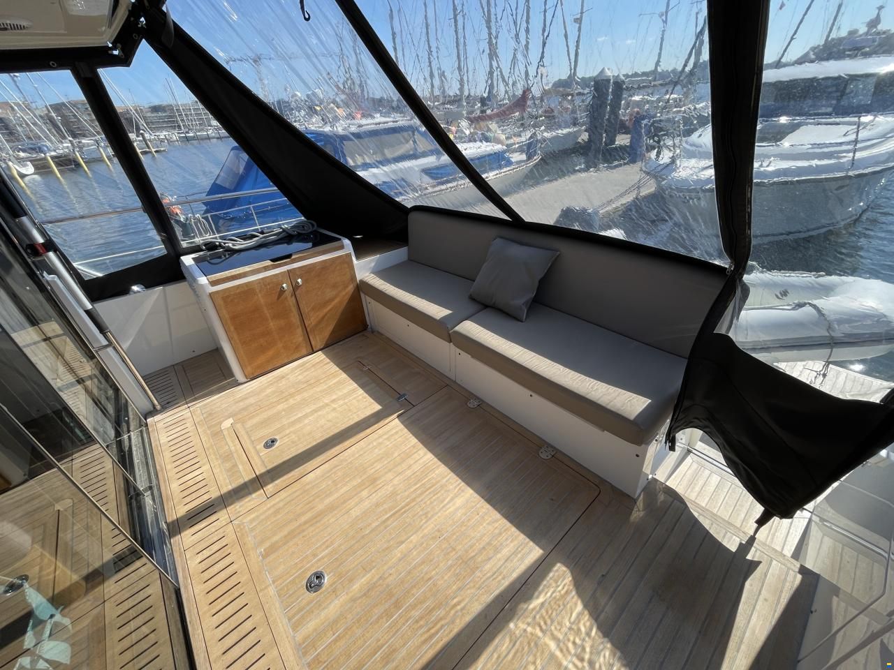 Sealine C 48
