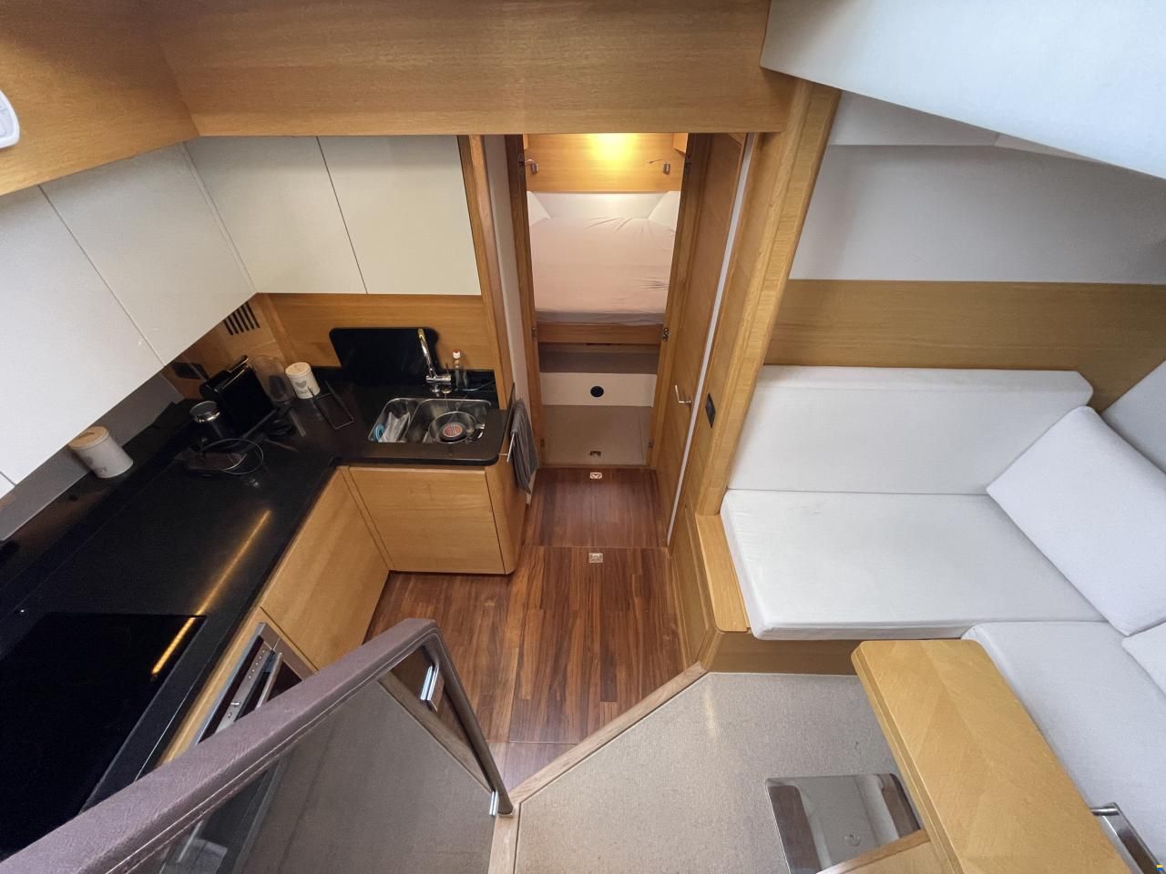 Sealine C 48