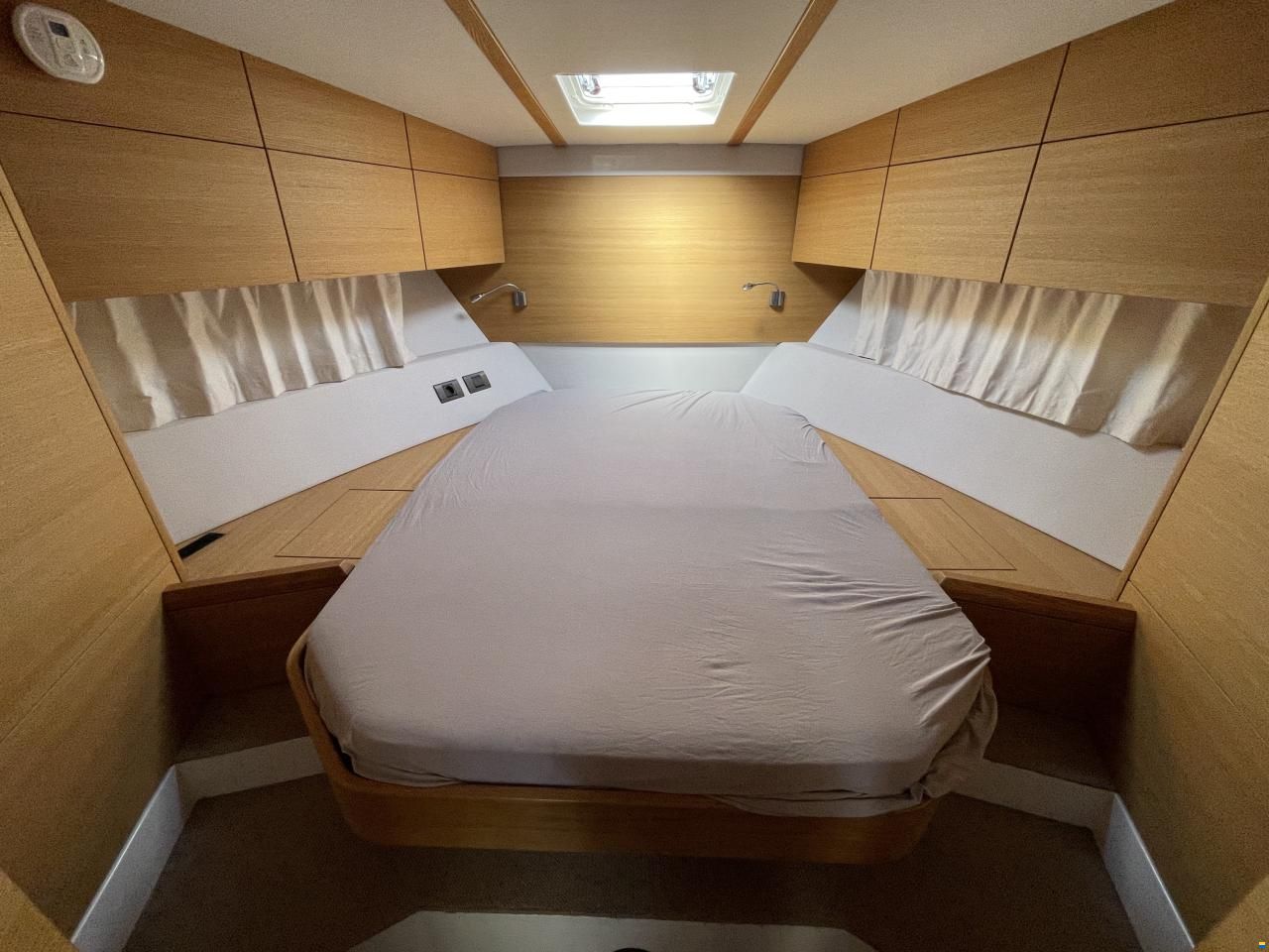 Sealine C 48