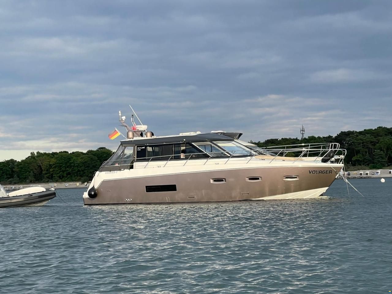 Sealine C 48