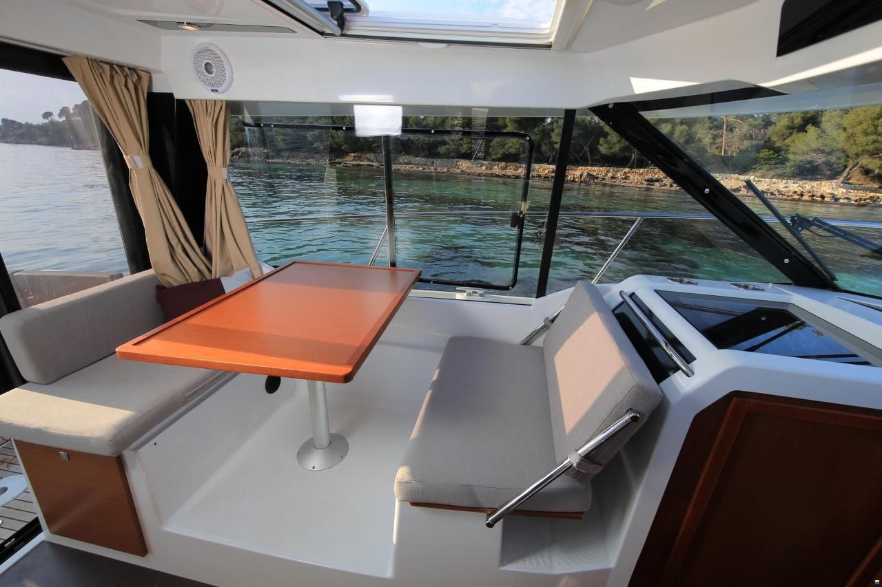 Jeanneau Merry Fisher 895