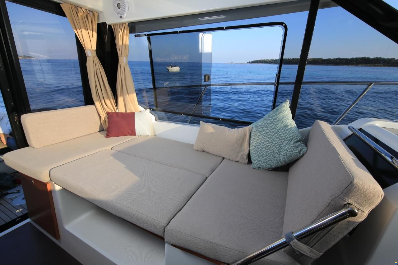 Jeanneau Merry Fisher 895