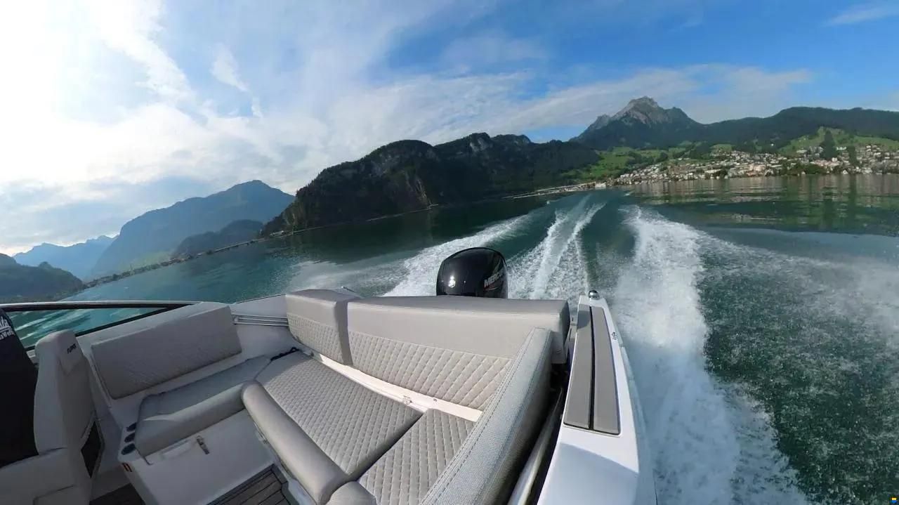 Flipper 650 Day Cruiser