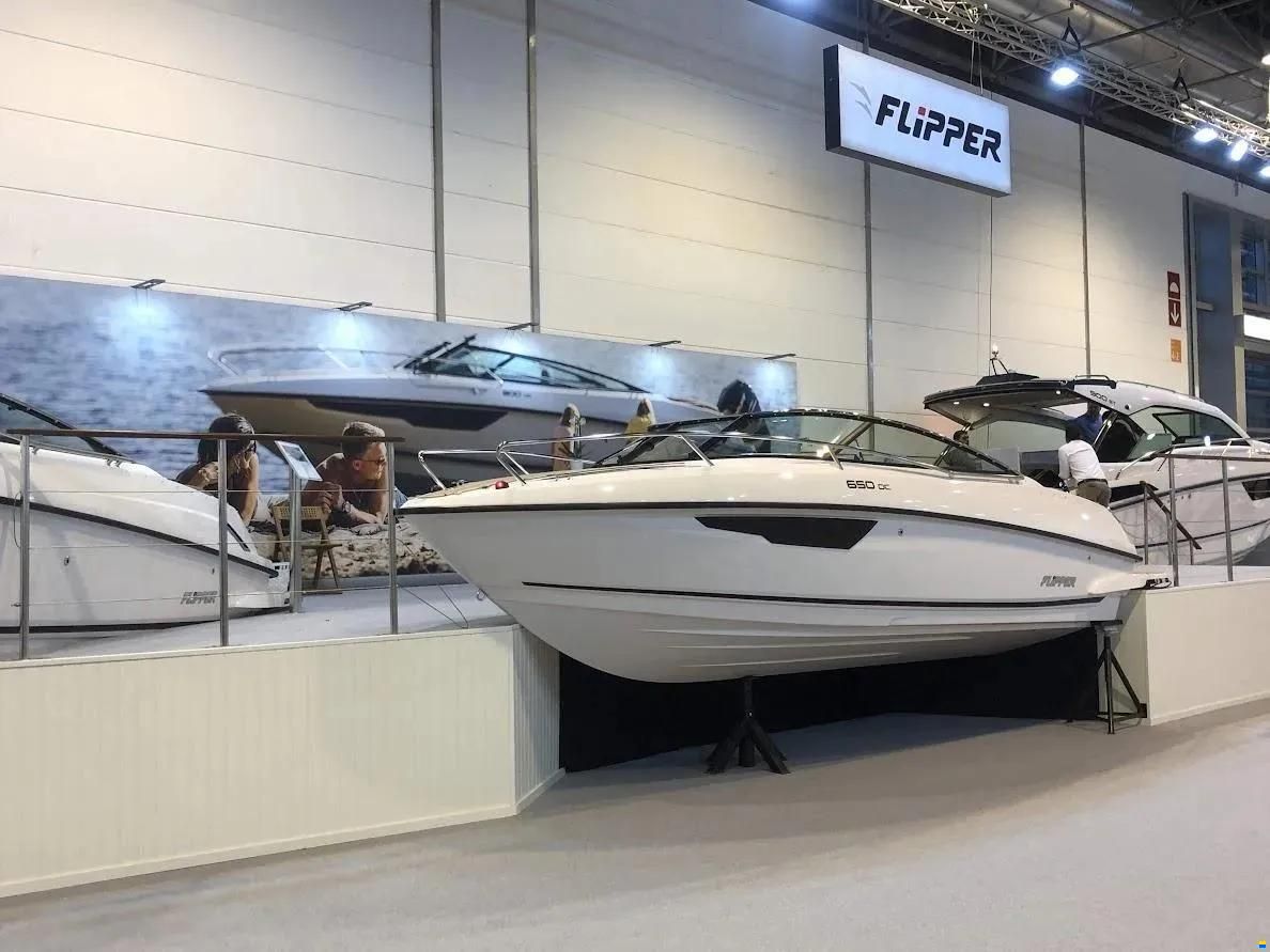 Flipper 650 Day Cruiser