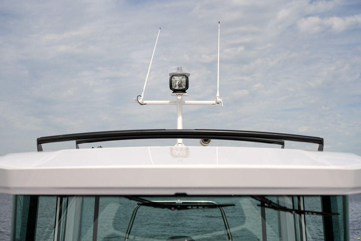 Axopar 29 XC Cross Cabin