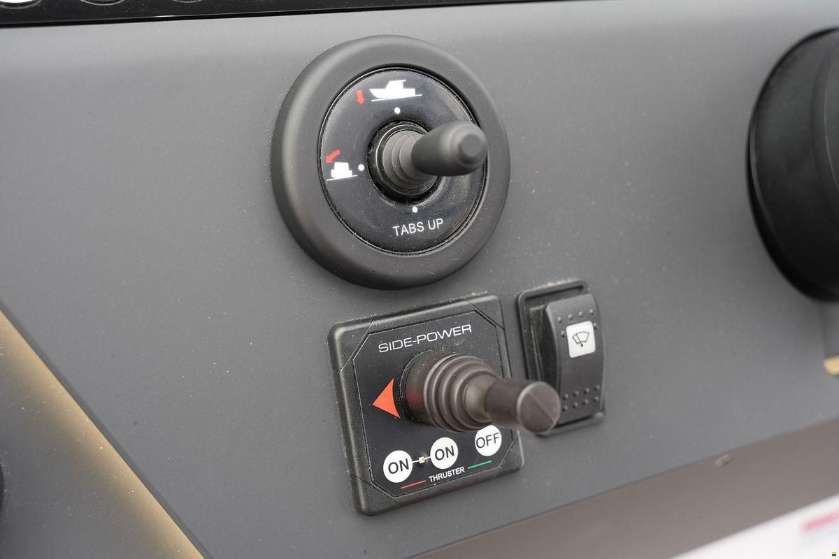 Axopar 29 XC Cross Cabin