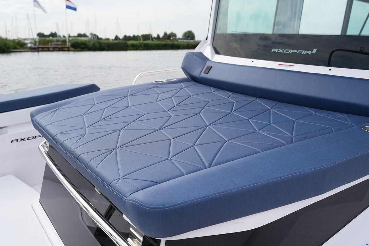 Axopar 29 XC Cross Cabin