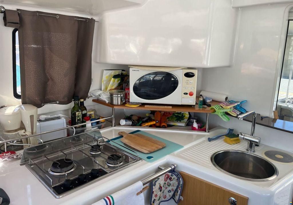 Fountaine Pajot Highland 35