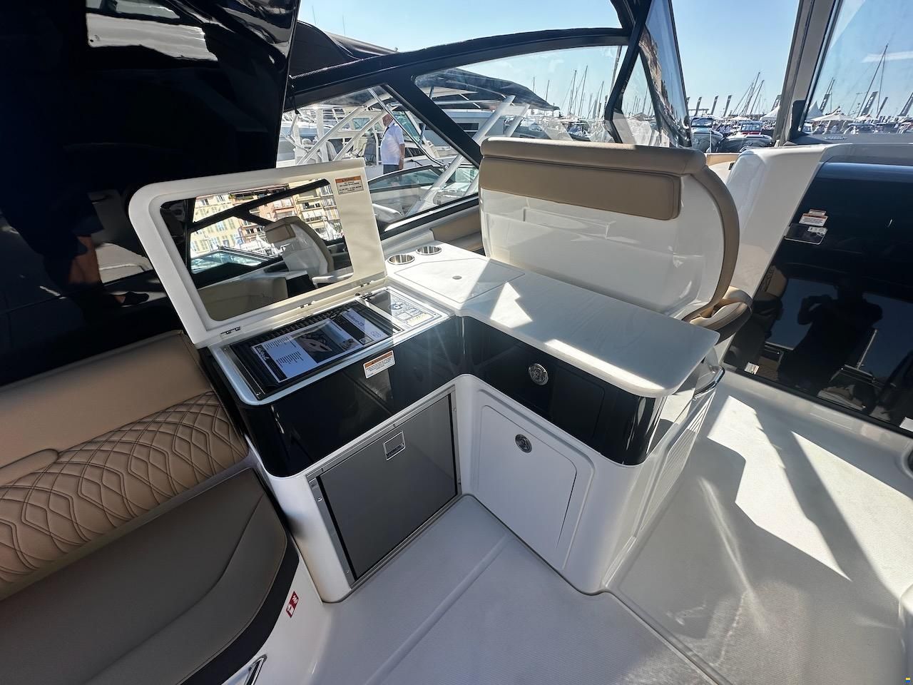 Sea Ray Sundancer 370
