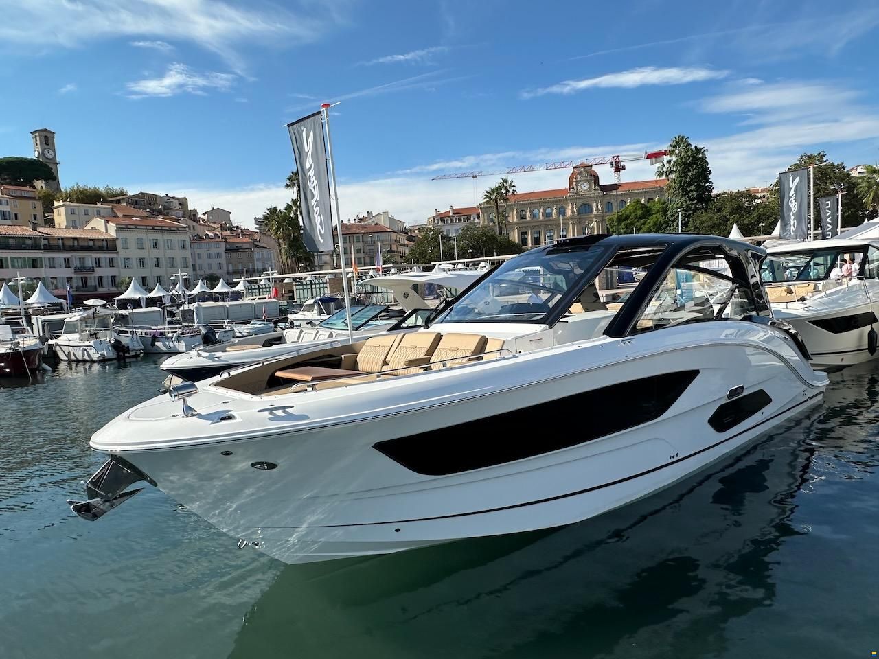 Sea Ray Sundancer 370