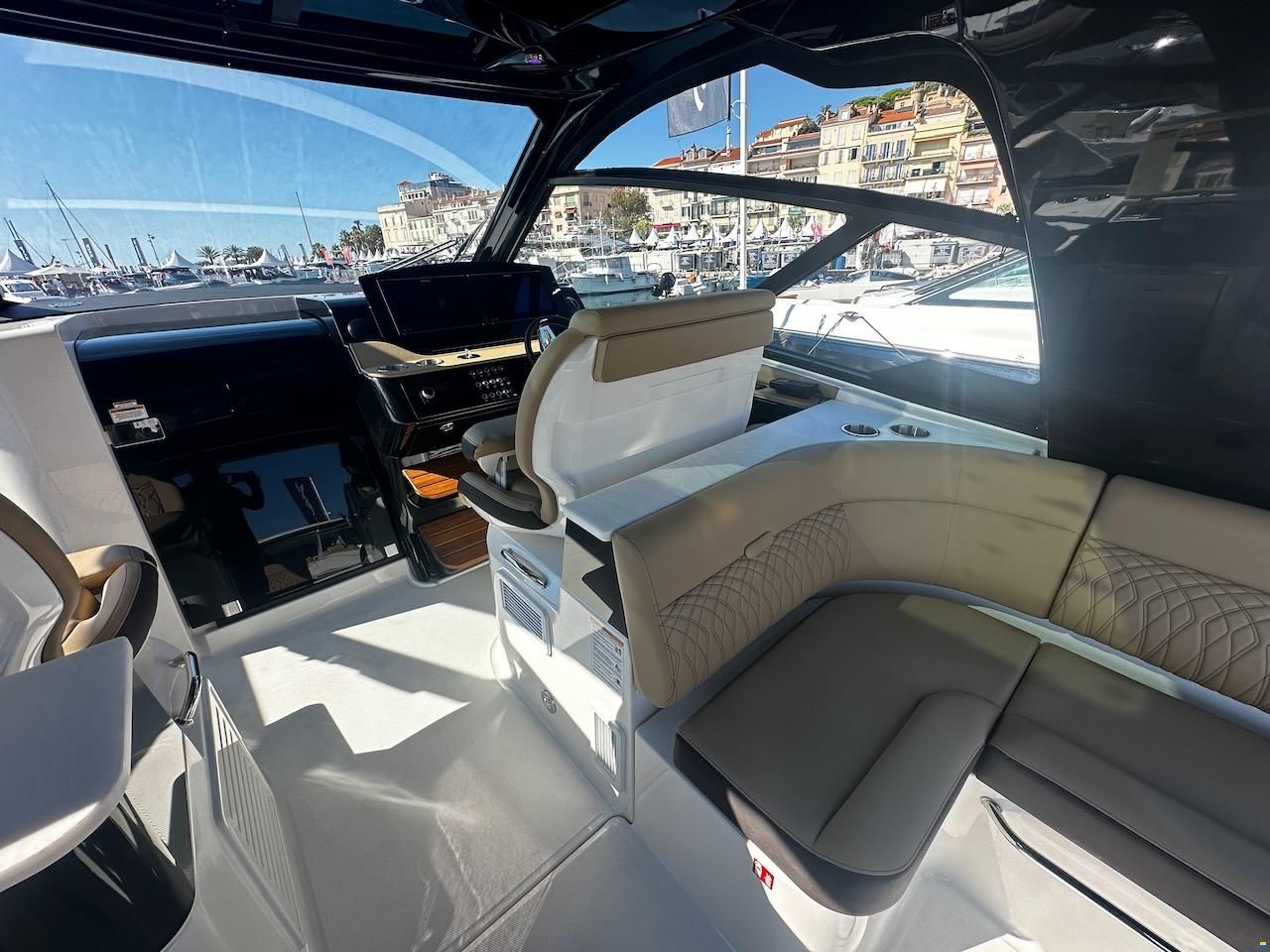 Sea Ray Sundancer 370