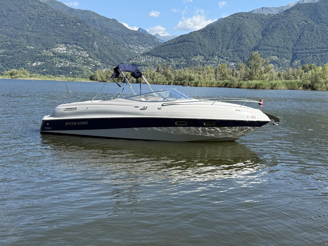 Four Winns Sundowner 245