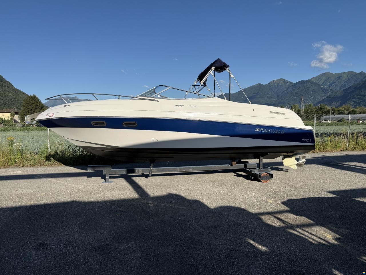 Four Winns Sundowner 245