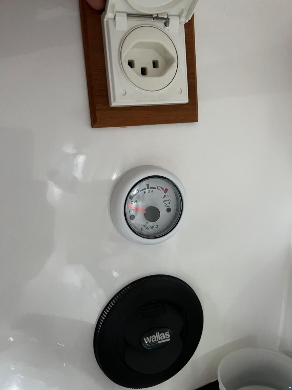 Aquador 27HT  (NP: CHF 240'000.–)