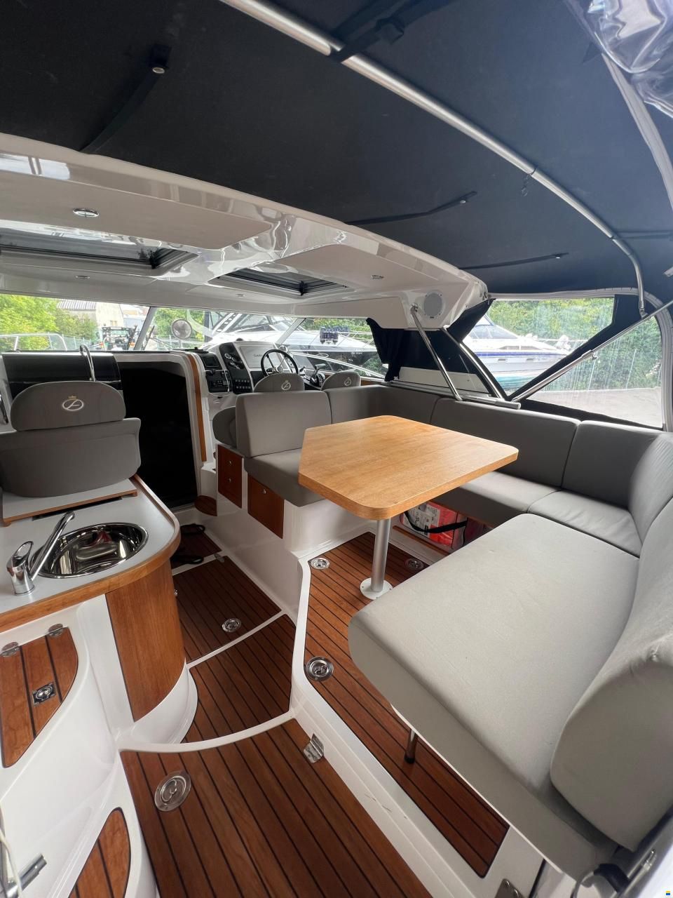 Aquador 27HT  (NP: CHF 240'000.–)