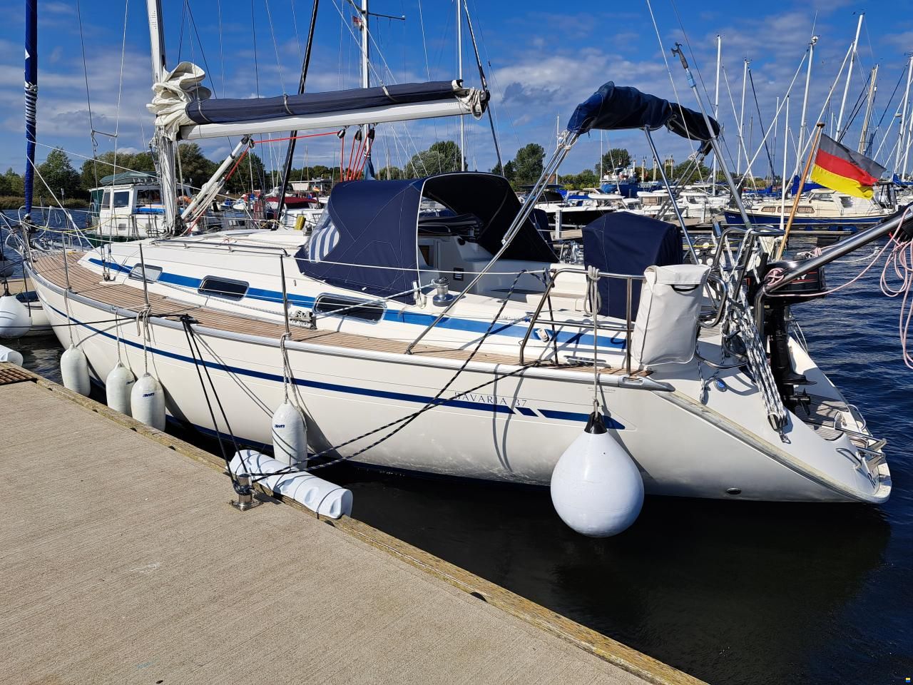 Bavaria 37