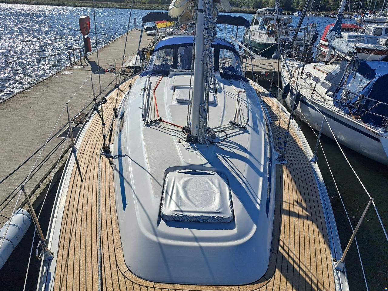 Bavaria 37