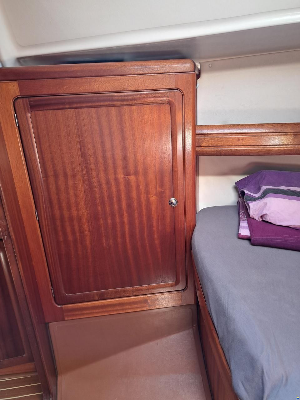Bavaria 37